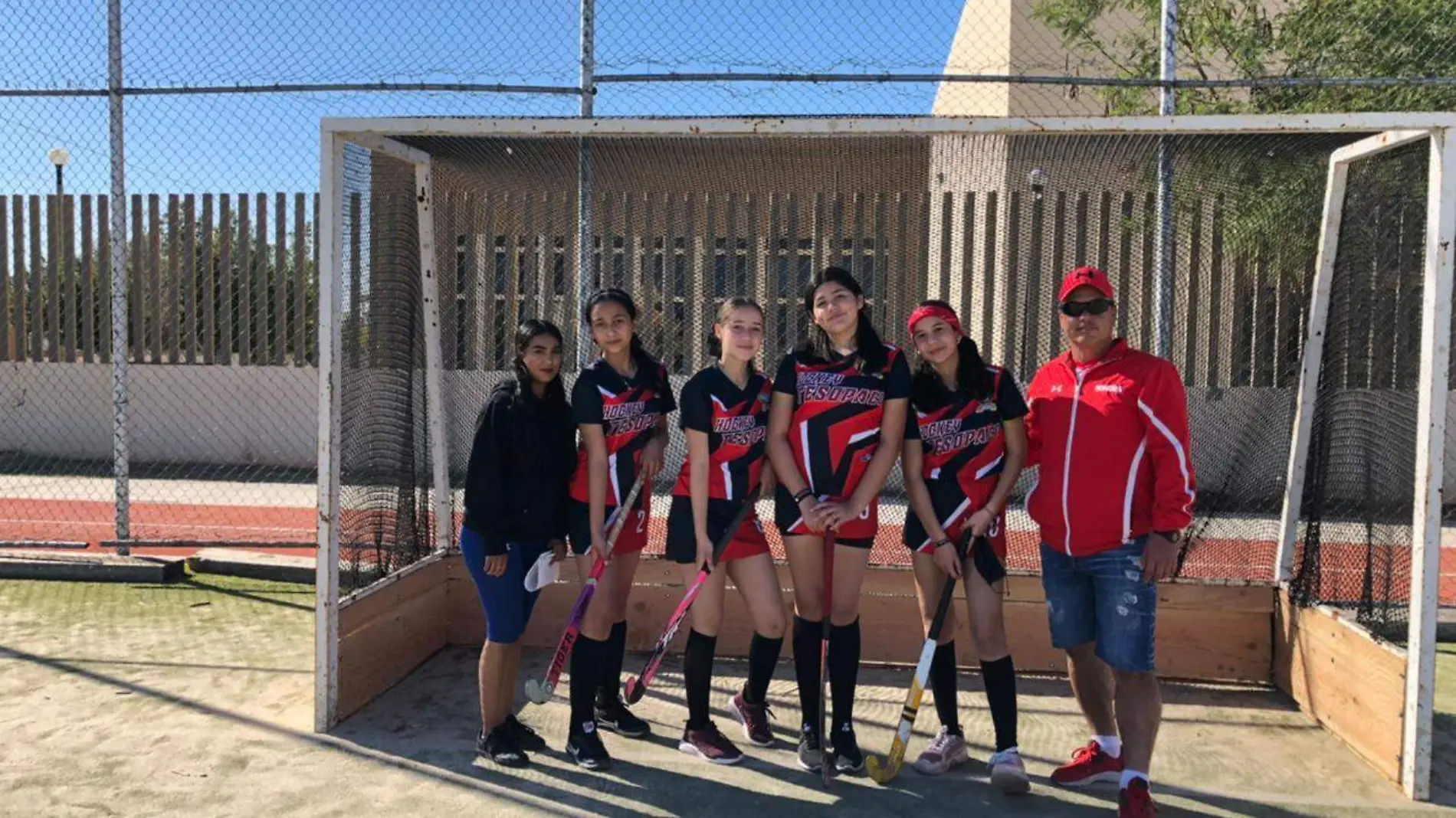 Rosario Tesopaco Infantil Mayor Femenil campeón estatal de hockey                 (Cortesía Codeson)